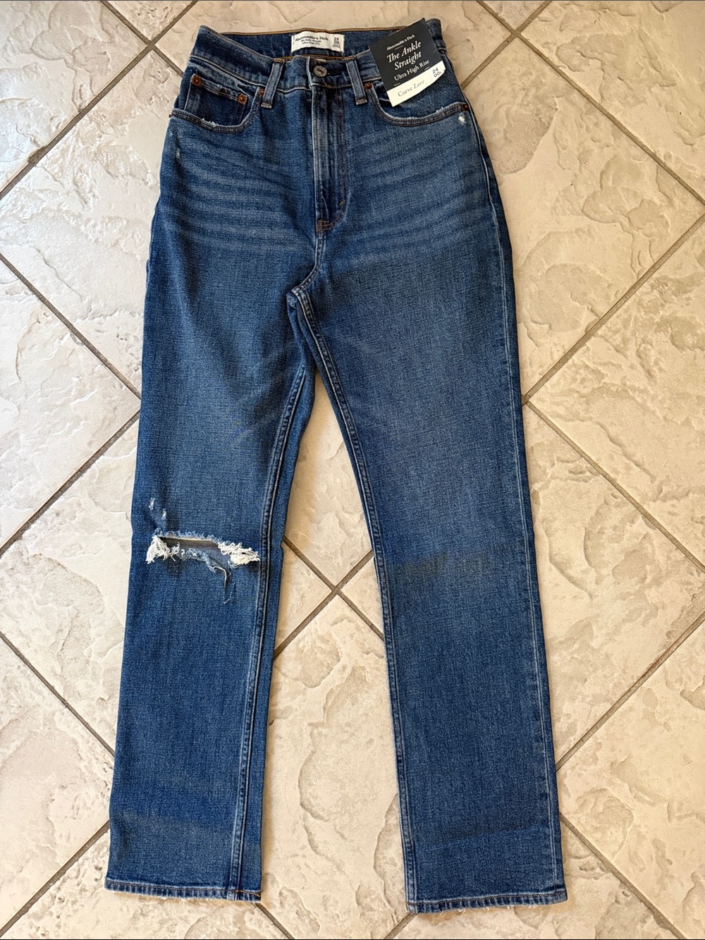 Abercrombie & Fitch Medium Blue Ankle Straight Jeans